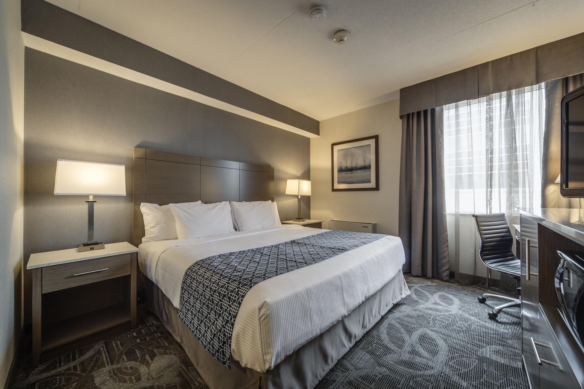 Monte Carlo Inn Airport Suites Мисисага Екстериор снимка