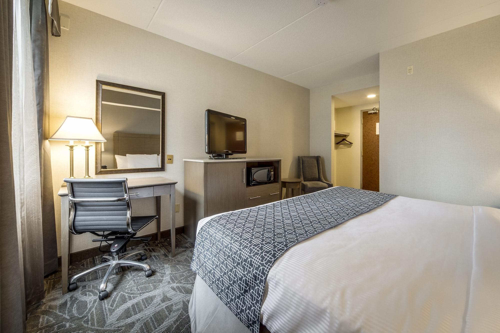 Monte Carlo Inn Airport Suites Мисисага Екстериор снимка