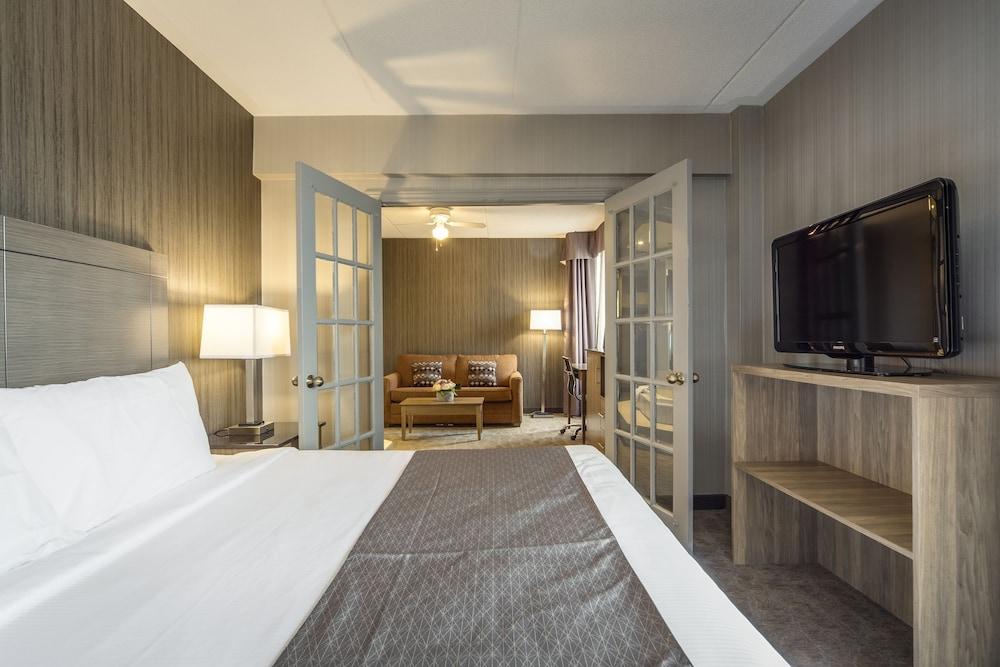 Monte Carlo Inn Airport Suites Мисисага Екстериор снимка