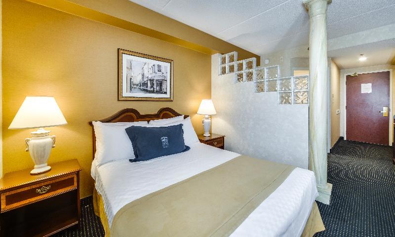 Monte Carlo Inn Airport Suites Мисисага Екстериор снимка